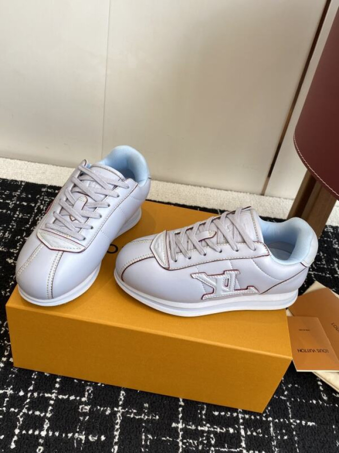 LV snekaers 221