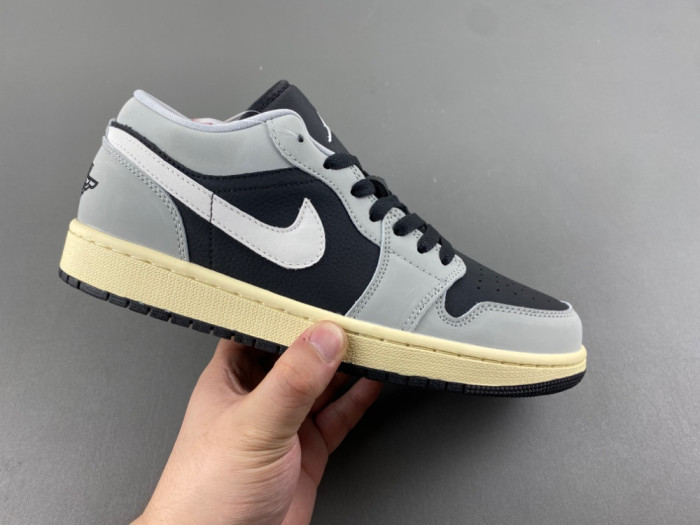 Air Jordan 1 Low-553558-030