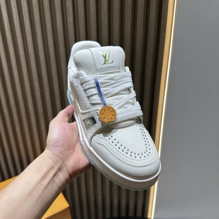 LV snekaers 214