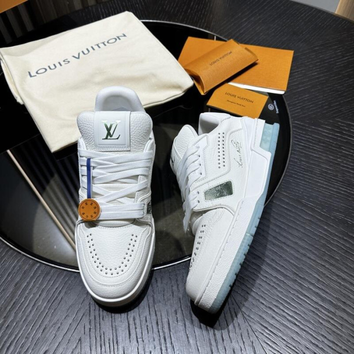 LV snekaers 214