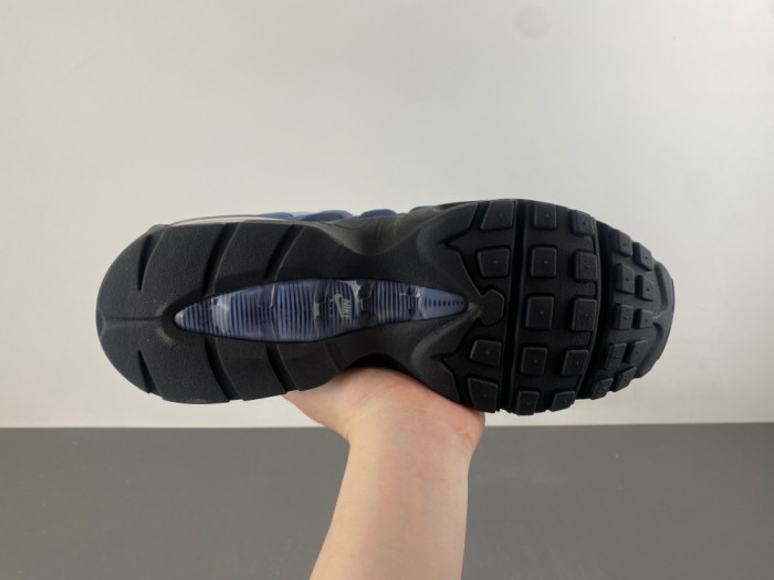 The Nike Air Max 95 OG Obsidian Releases Fall 2025-IH4457-400