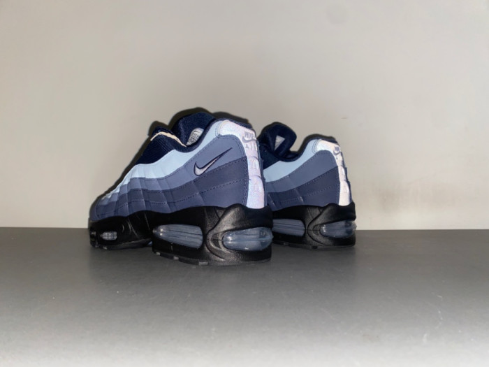 The Nike Air Max 95 OG Obsidian Releases Fall 2025-IH4457-400