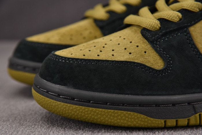 NK SB Dunk Low Supreme 94 Camper Green-HQ8487-300