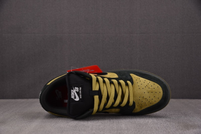 NK SB Dunk Low Supreme 94 Camper Green-HQ8487-300