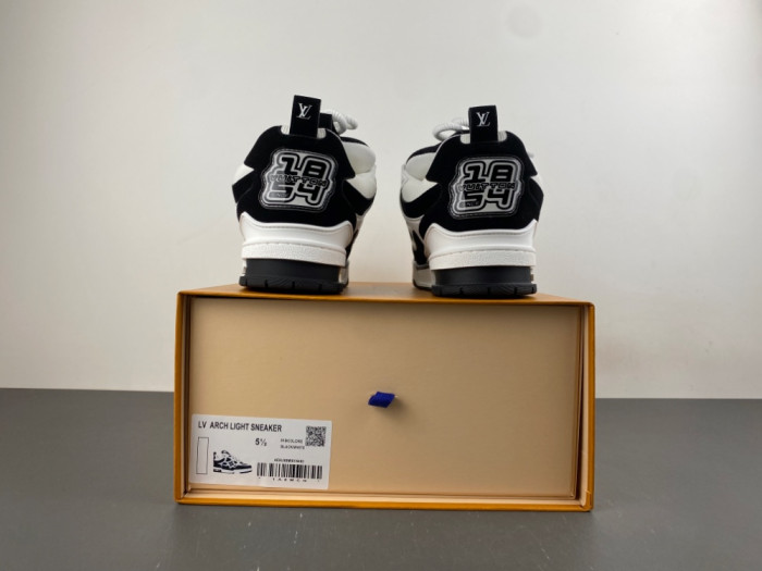 LV snekaers 281
