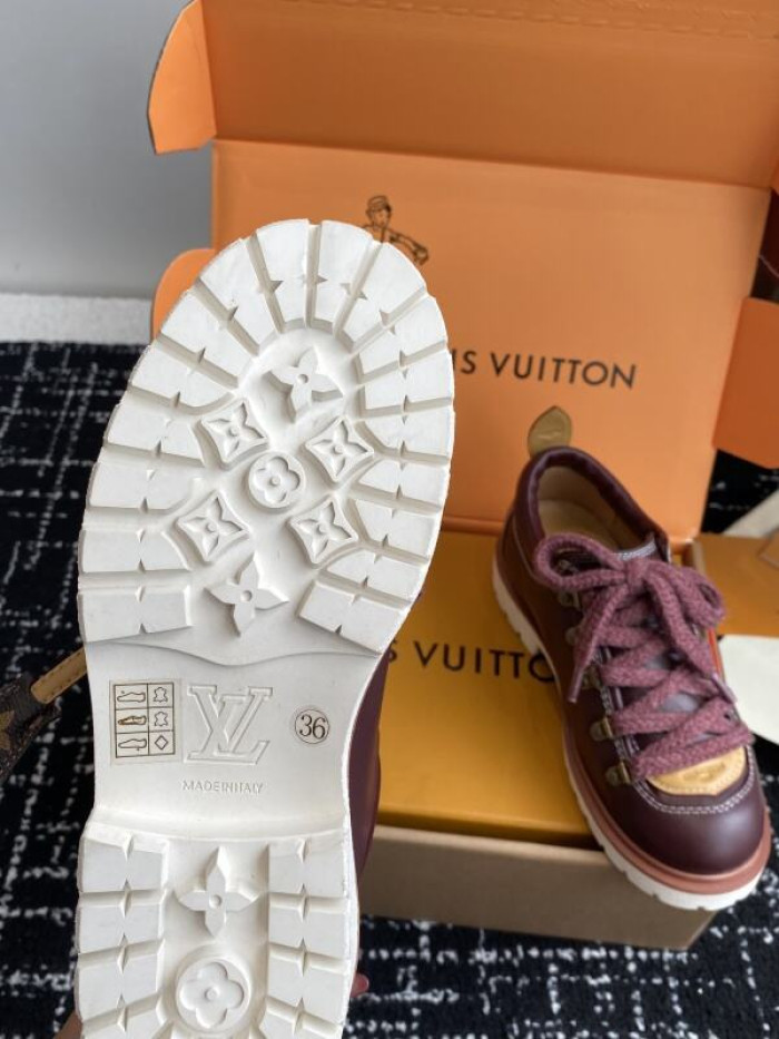 LV snekaers 227