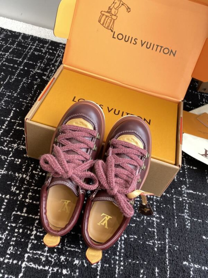 LV snekaers 227