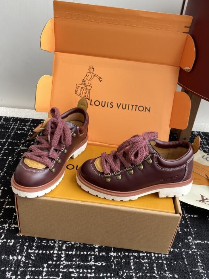 LV snekaers 227