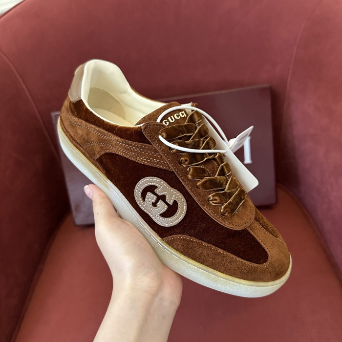 Gvc*1 SNEAKER 132