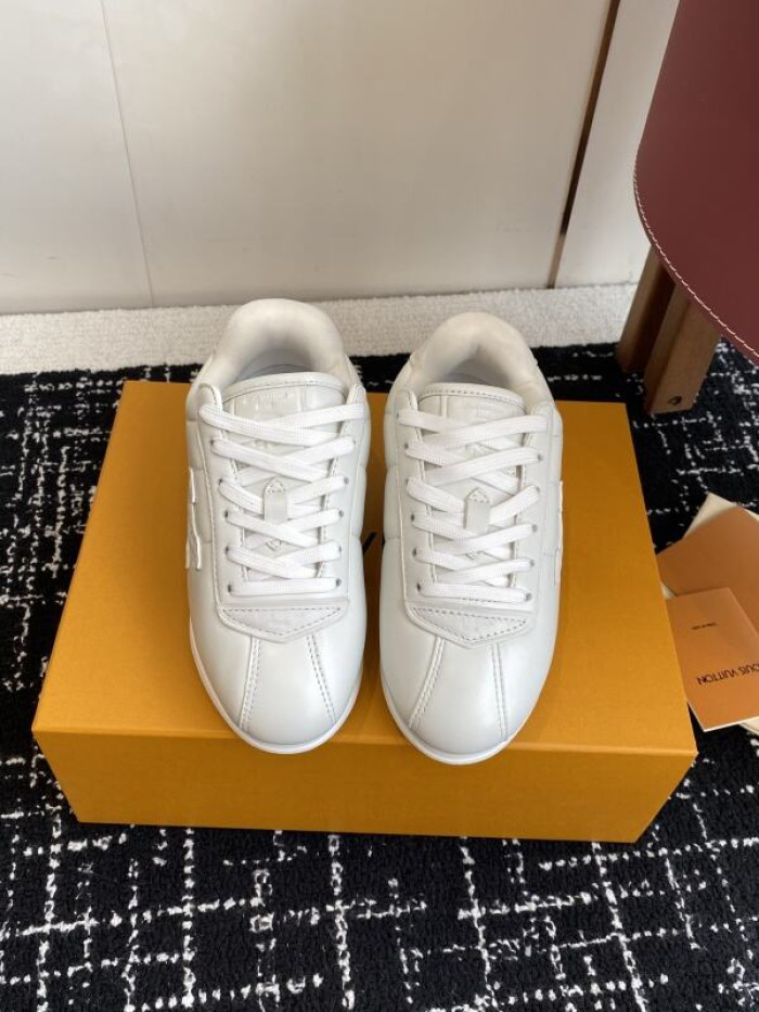 LV snekaers 218
