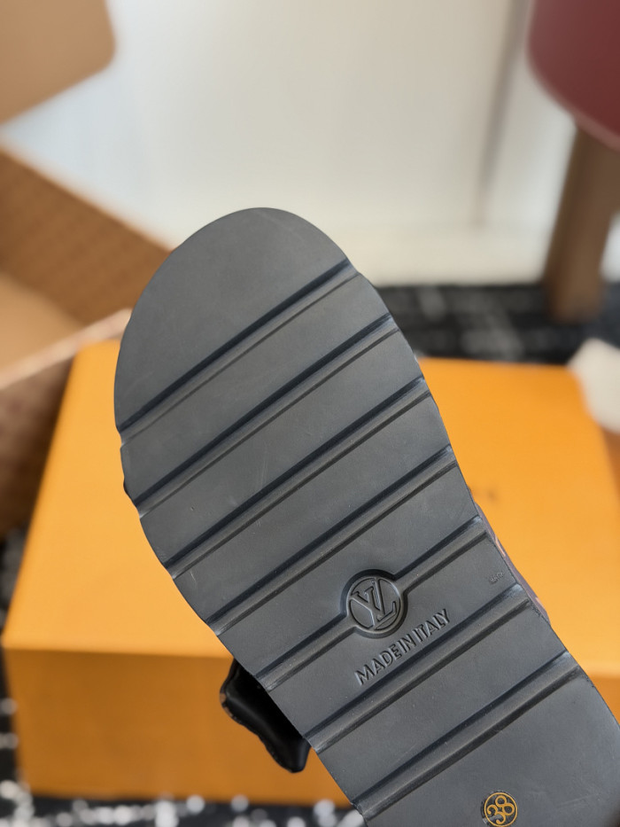 L&V sandal 91