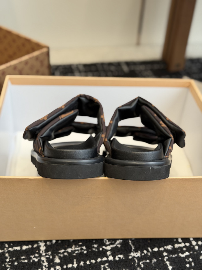 L&V sandal 91