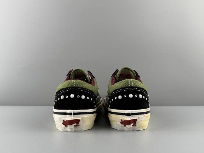 VANS-13