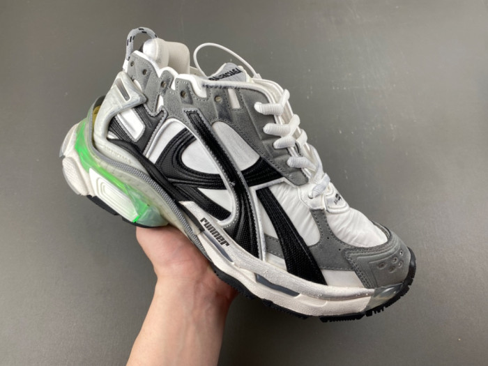 SNEAKER RUNNER 52