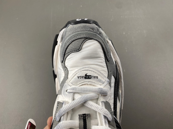 SNEAKER RUNNER 52