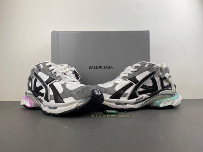 SNEAKER RUNNER 52