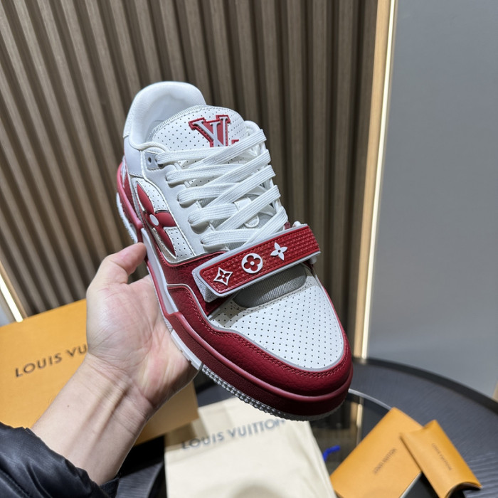 LV snekaers 135