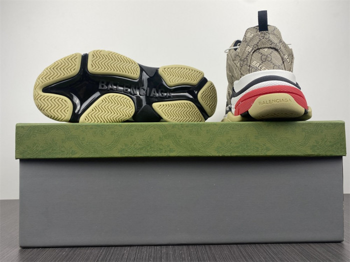 SNEAKER -202207135