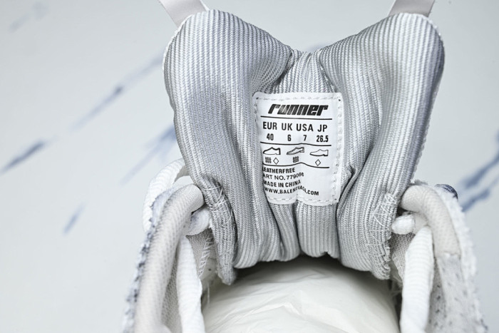 SNEAKER RUNNER 51