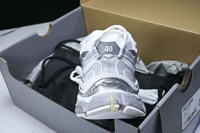 SNEAKER RUNNER 51