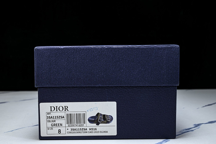 D10r SANDAL 16