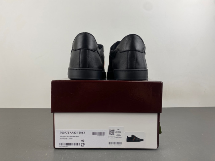 Gvc*1 SNEAKER 139