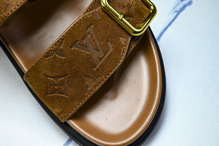 L&V sandal 102