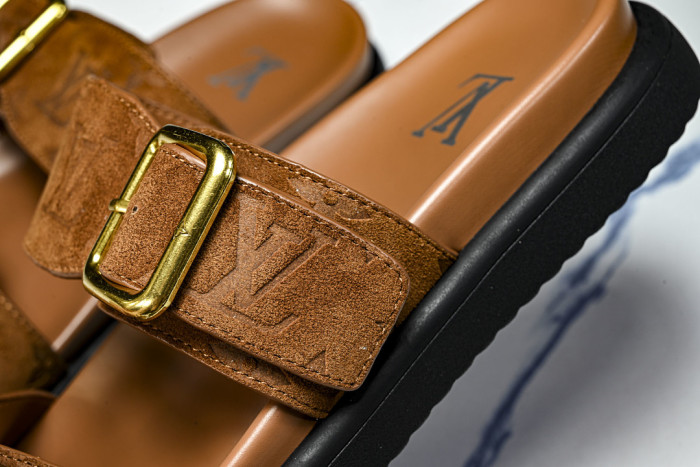 L&V sandal 102