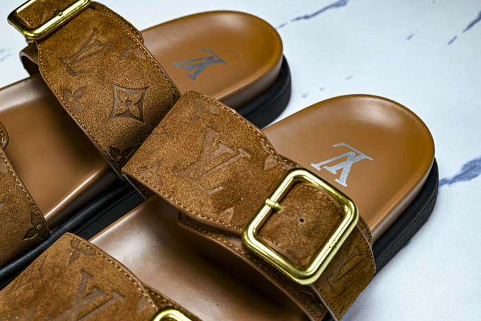 L&V sandal 102
