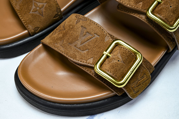 L&V sandal 102