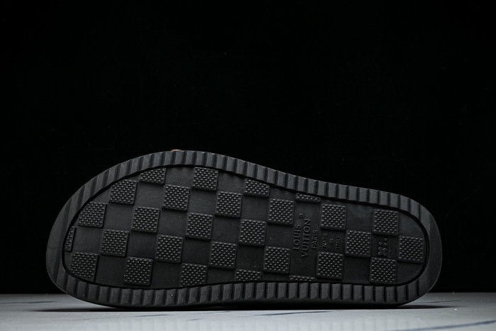 L&V sandal 102