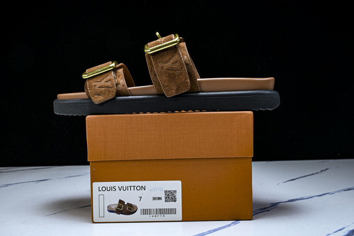 L&V sandal 102
