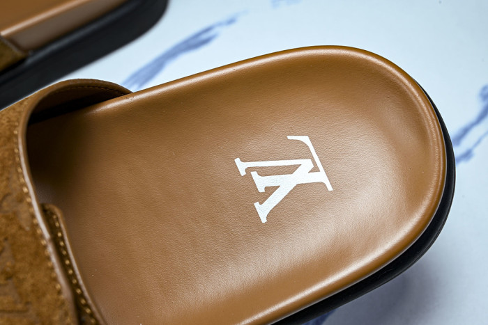 L&V sandal 102