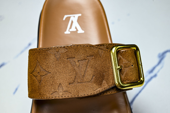 L&V sandal 102