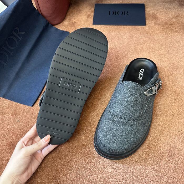 D10r SANDAL 20