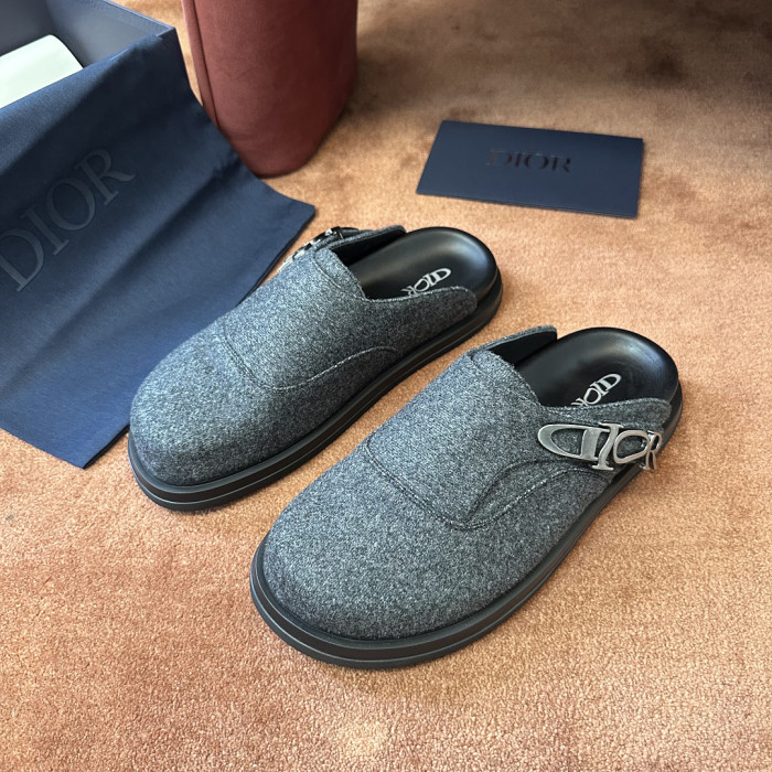 D10r SANDAL 20