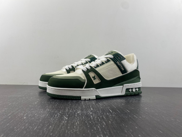 lv snekaers 100