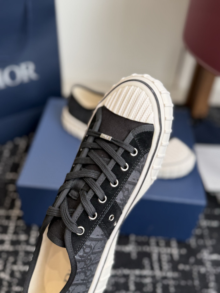 D10r B23 SNEAKER-012