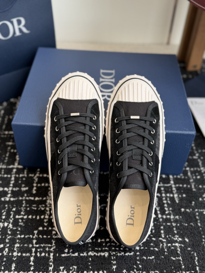 D10r B23 SNEAKER-012