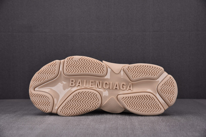 BALENCIAGA 05