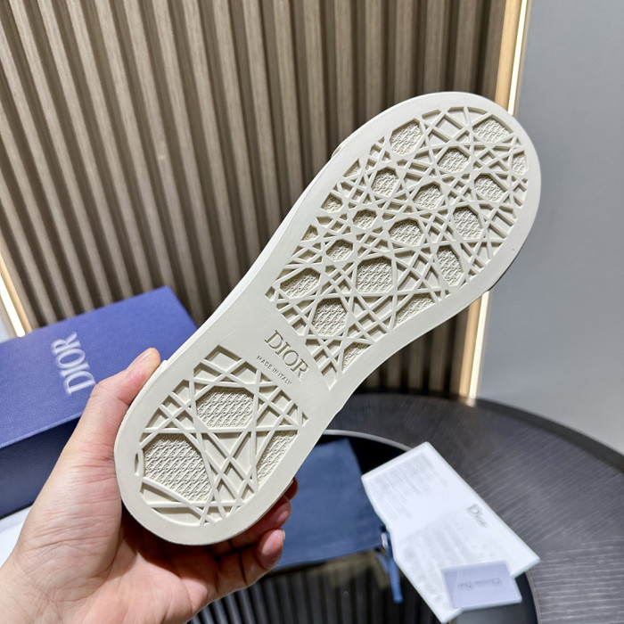 D10r B33 SNEAKERS-10