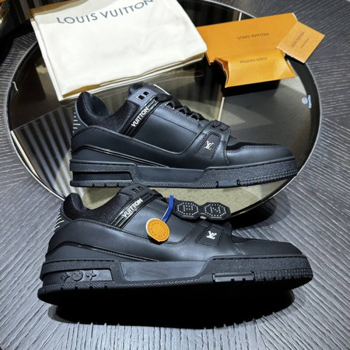 LV snekaers 212