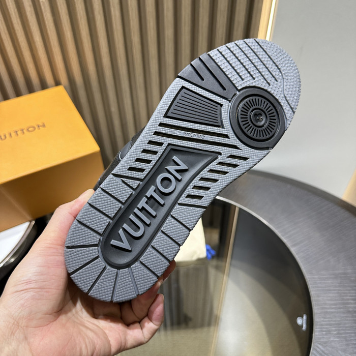 LV snekaers 263