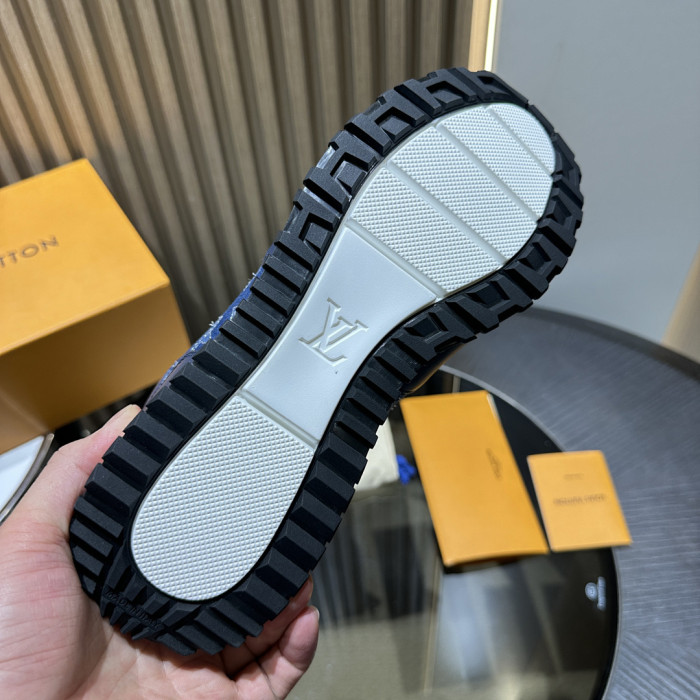 LV snekaers 260