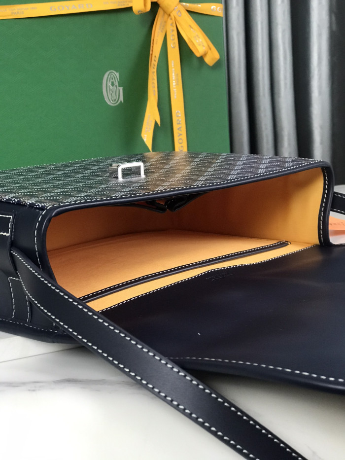 G09ard BAG 26