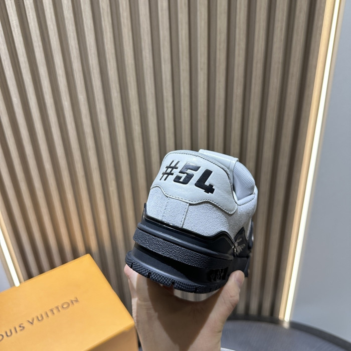 LV snekaers 271