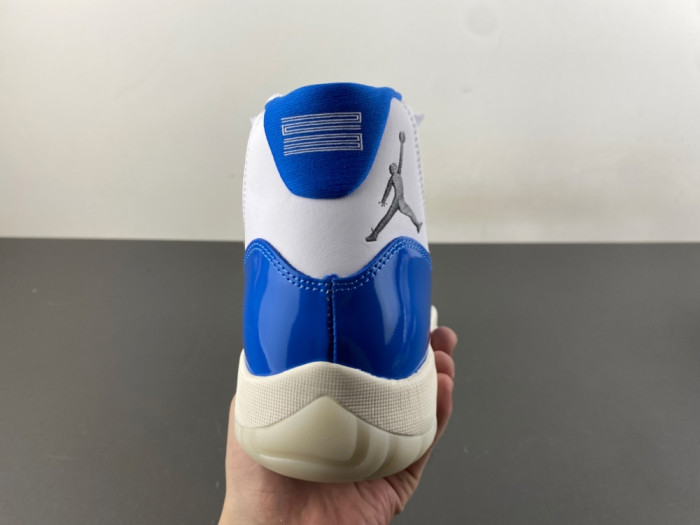 Air Jordan 11 -IO8959-133