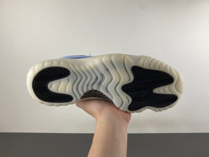 Air Jordan 11 -IO8959-133