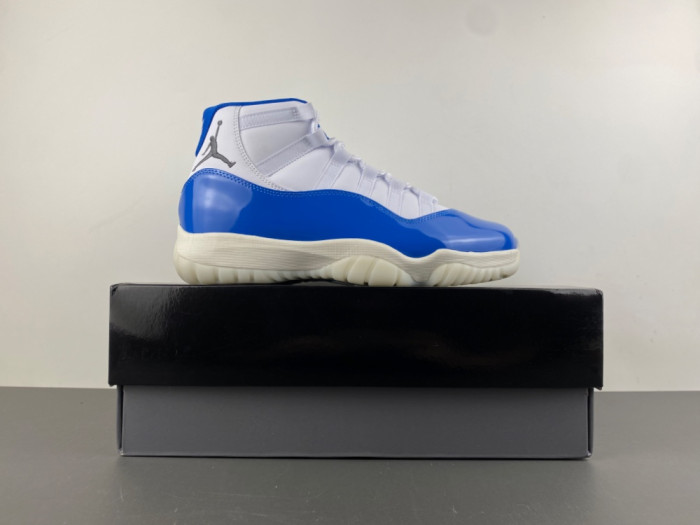 Air Jordan 11 -IO8959-133