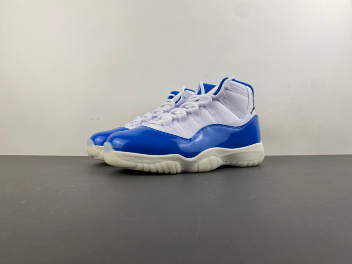 Air Jordan 11 -IO8959-133